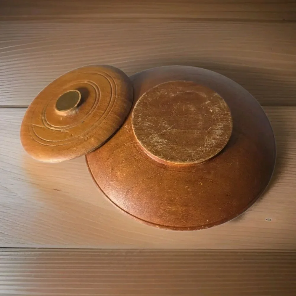 Solid Wood Jamaica Coin Lid Round Storage Box Mid-Century 1969